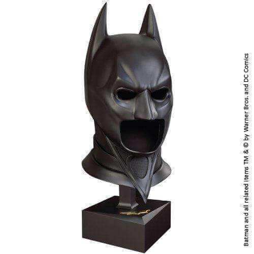Dark Knight Full Size Display Cowl - Olleke Wizarding Shop Amsterdam Brugge London