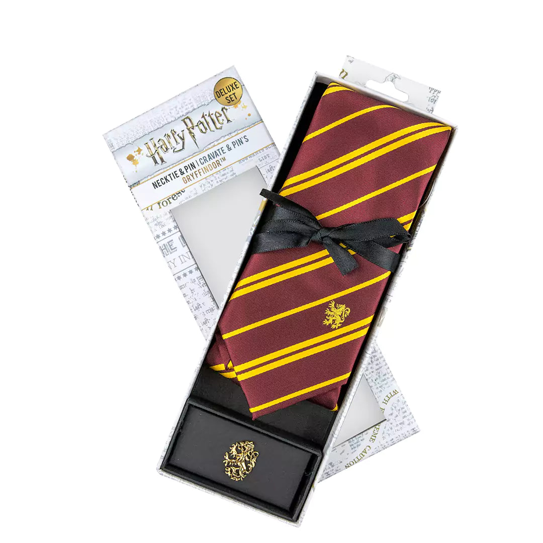 Harry Potter Tie & Metal Pin Deluxe Box Gryffindor - Olleke Wizarding Shop Amsterdam
