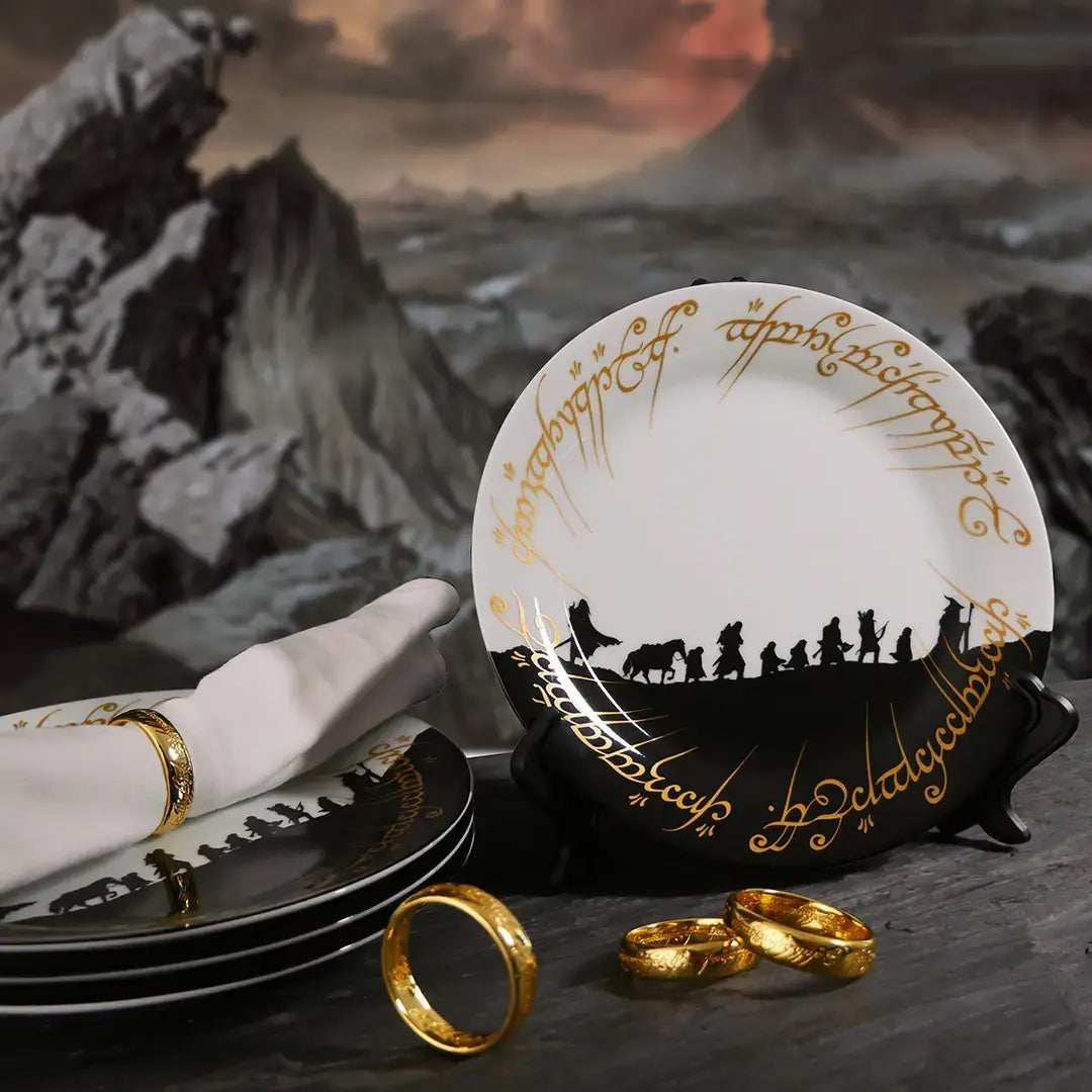 Lord of the rings Set of 4 plates with 4 napkin rings - Olleke Wizarding Shop Amsterdam