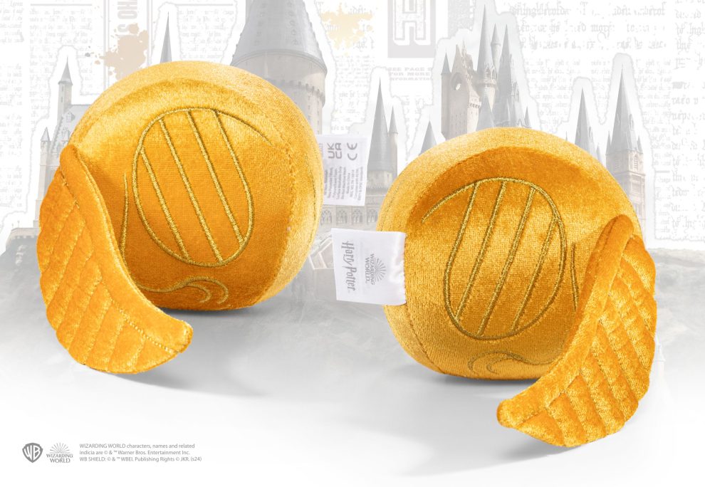 Quidditch Crest & Snitch Pillow Plush - Olleke Wizarding Shop Amsterdam