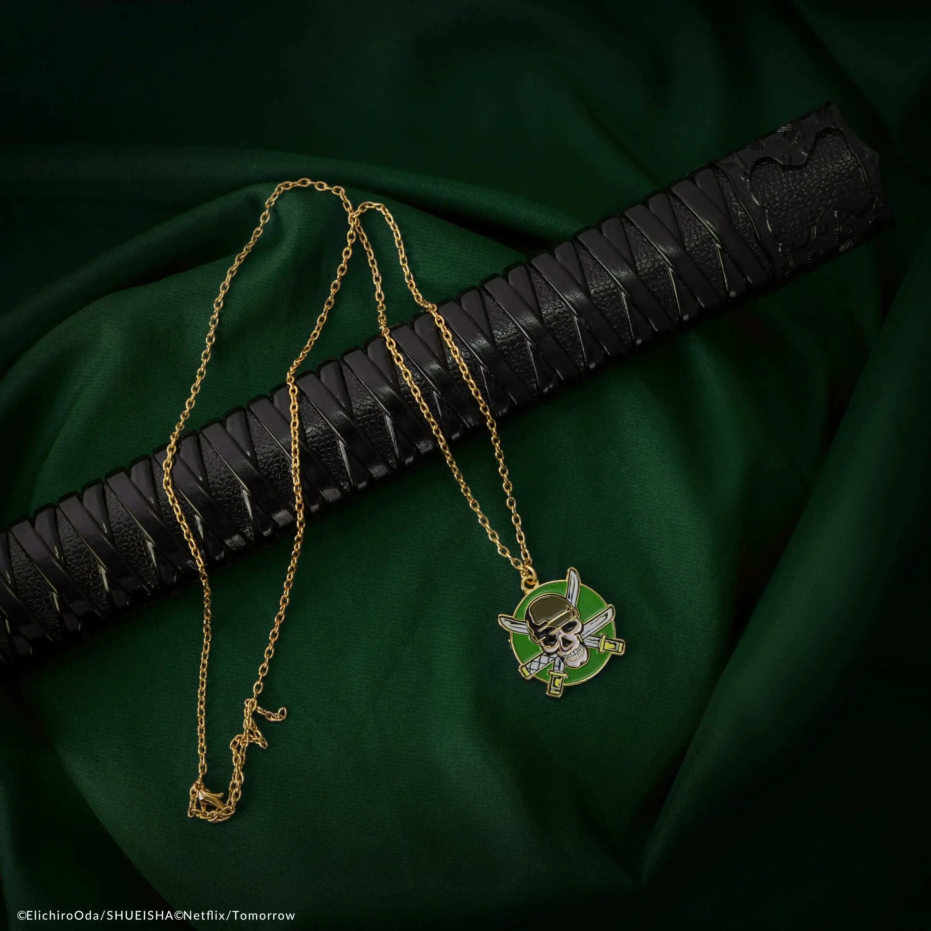 One Piece Zoro‘s skull necklace - Olleke Wizarding Shop Amsterdam