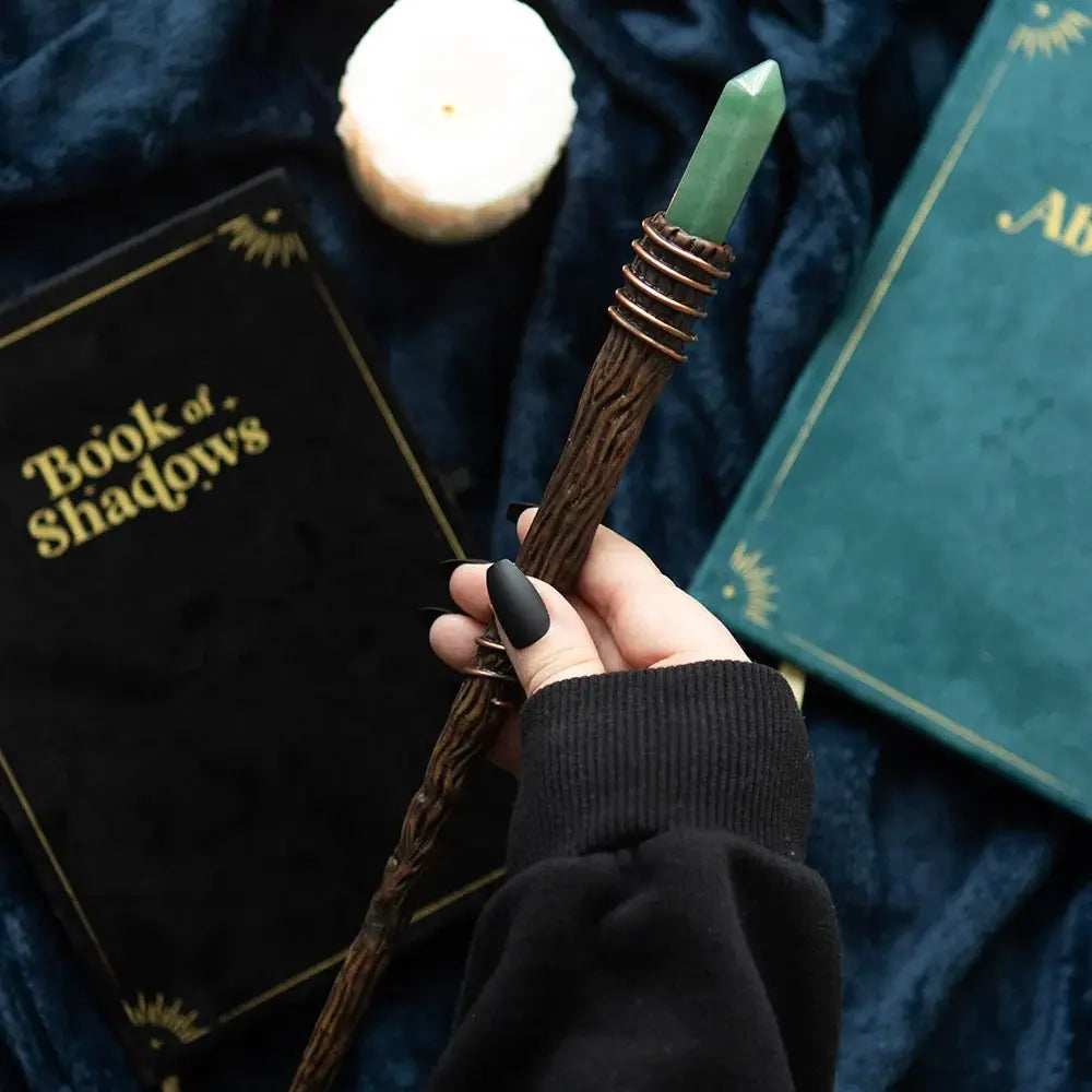 Thin Abundance Green Aventurine Crystal Wand - Olleke Wizarding Shop Amsterdam
