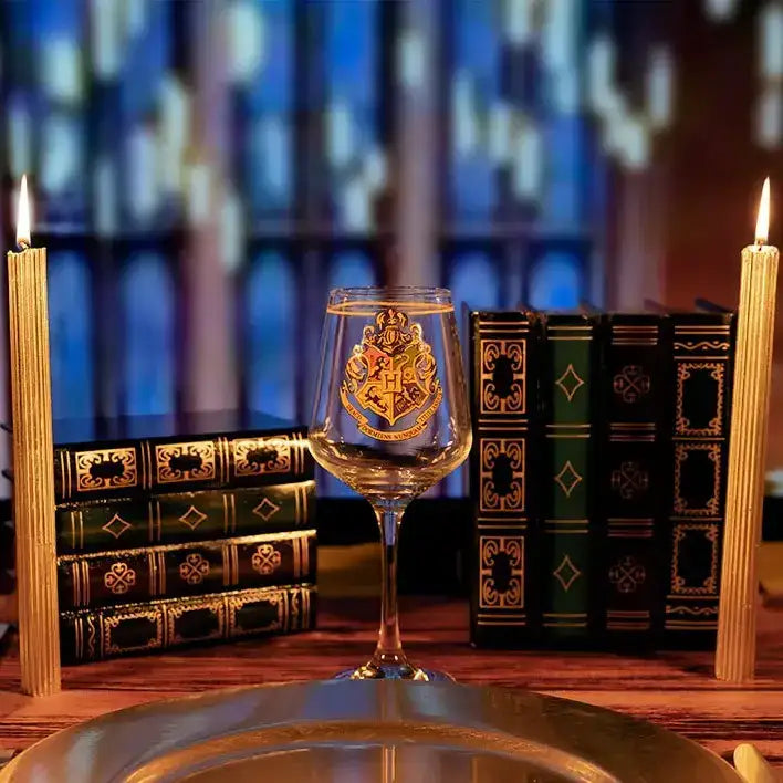 Harry Potter glass Hogwarts Crest - Olleke Wizarding Shop Amsterdam