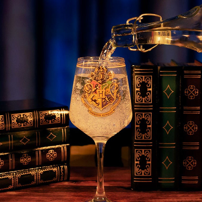 Harry Potter glass Hogwarts Crest - Olleke Wizarding Shop Amsterdam