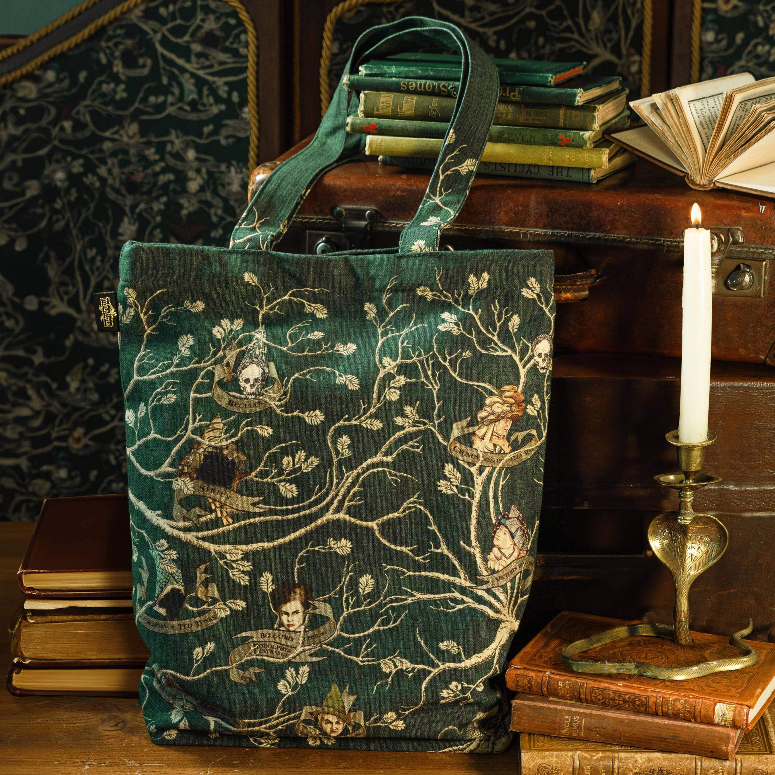 Black Family Tapestry Deluxe Tote Bag - Olleke Wizarding Shop Amsterdam