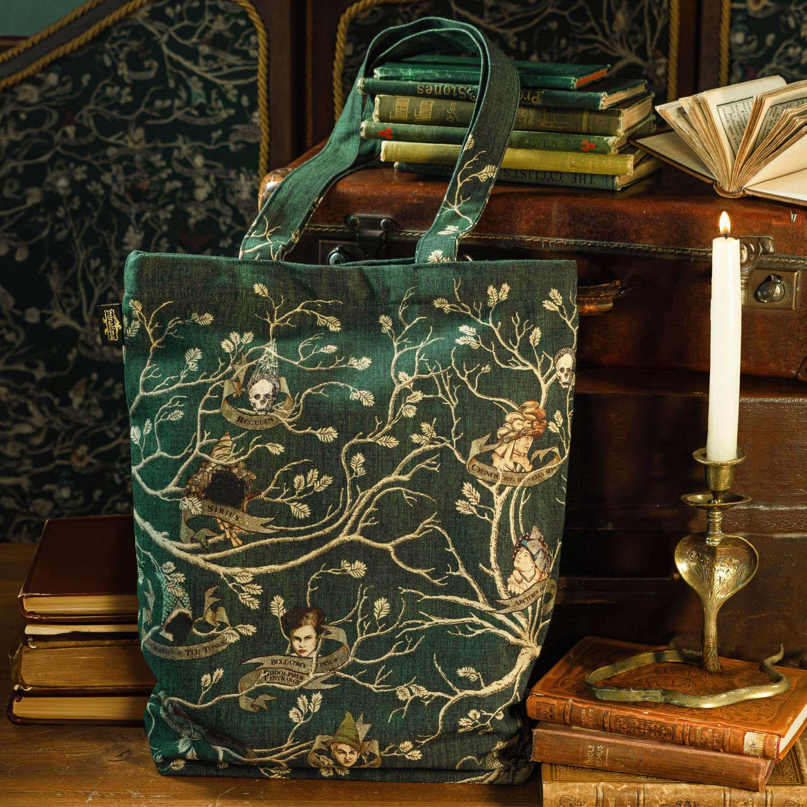 Black Family Tapestry Deluxe Tote Bag - Olleke Wizarding Shop Amsterdam