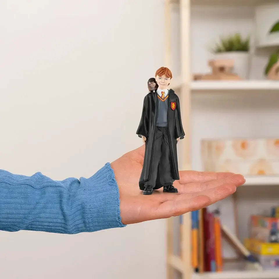 Ron Weasley & Scabbers - Olleke Wizarding Shop Amsterdam