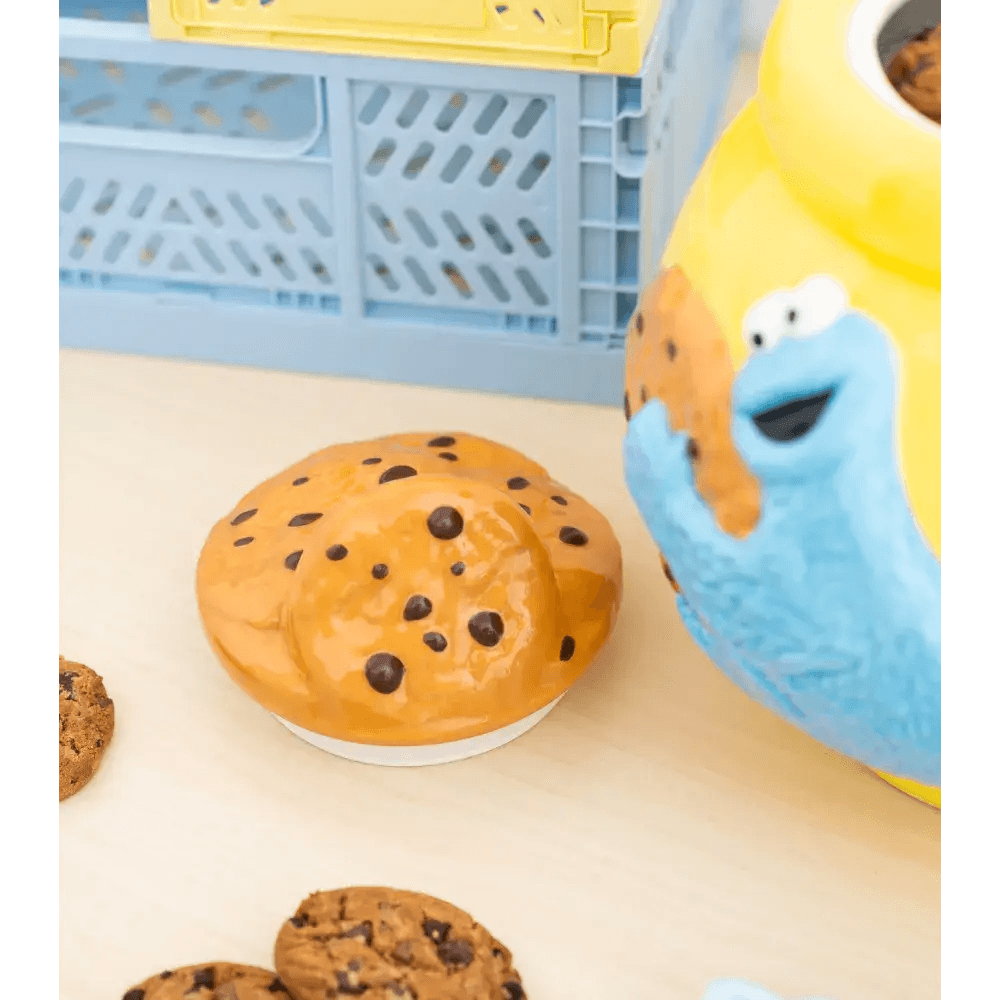 Sesame street cookie jar Cookie Monster, Olleke Wizarding Shop Amsterdam