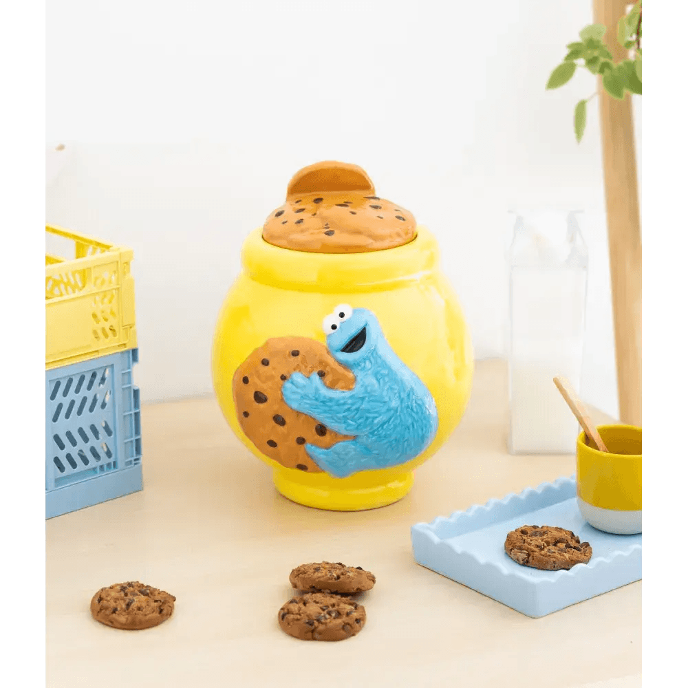 Sesame street cookie jar Cookie Monster, Olleke Wizarding Shop Amsterdam