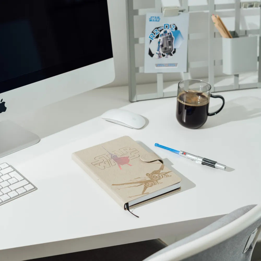 Star Wars Luke Skywalker A5 Notabook with Lightsaber Pen - Olleke Wizarding Shop Amsterdam