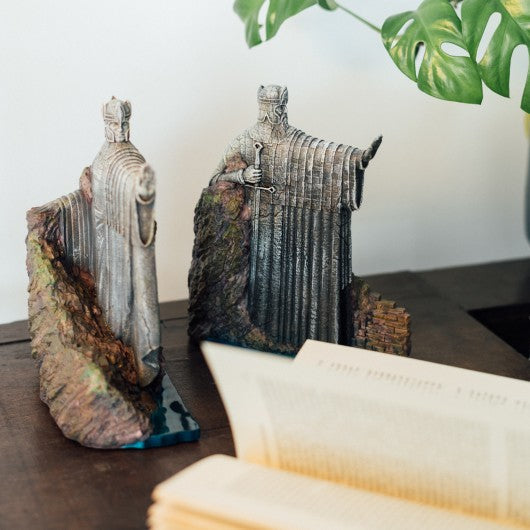 Lord of the Rings Argonath Bookend - Olleke Wizarding Shop Amsterdam