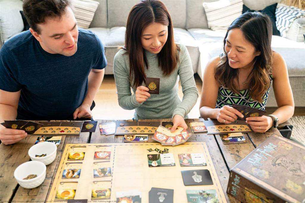 Harry Potter Deck-Building Game Hogwarts Battle Nederlands Dutch edition - Olleke Wizarding Shop Amsterdam