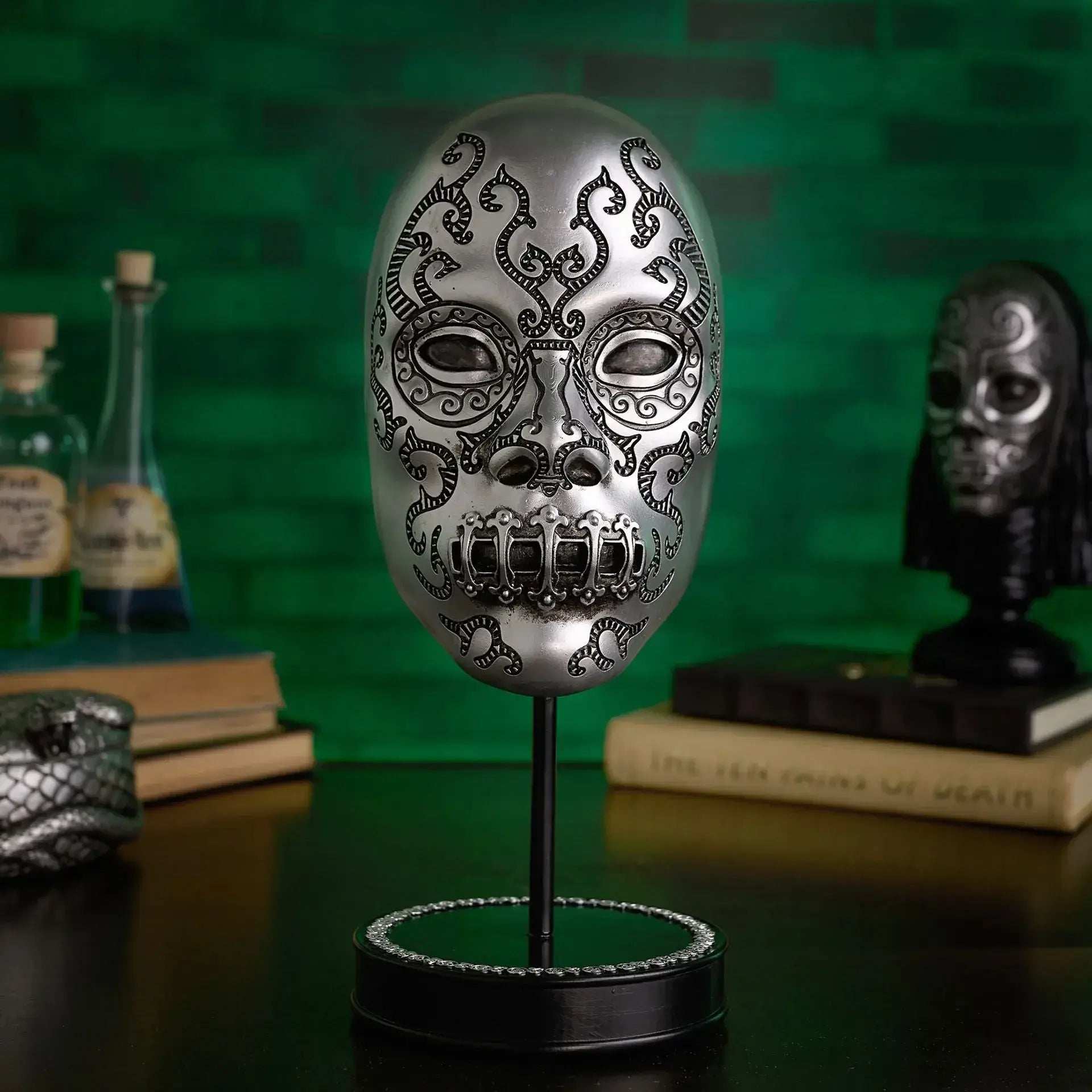 Harry Potter Dark Arts Mask Figurine - Death Eater - Olleke Wizarding Shop Amsterdam