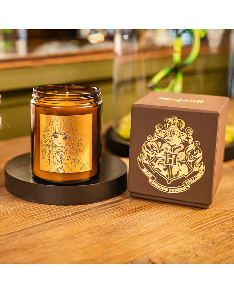 Hermione Granger natural perfumed candle - Olleke Wizarding Shop Amsterdam Brugge London Maastricht