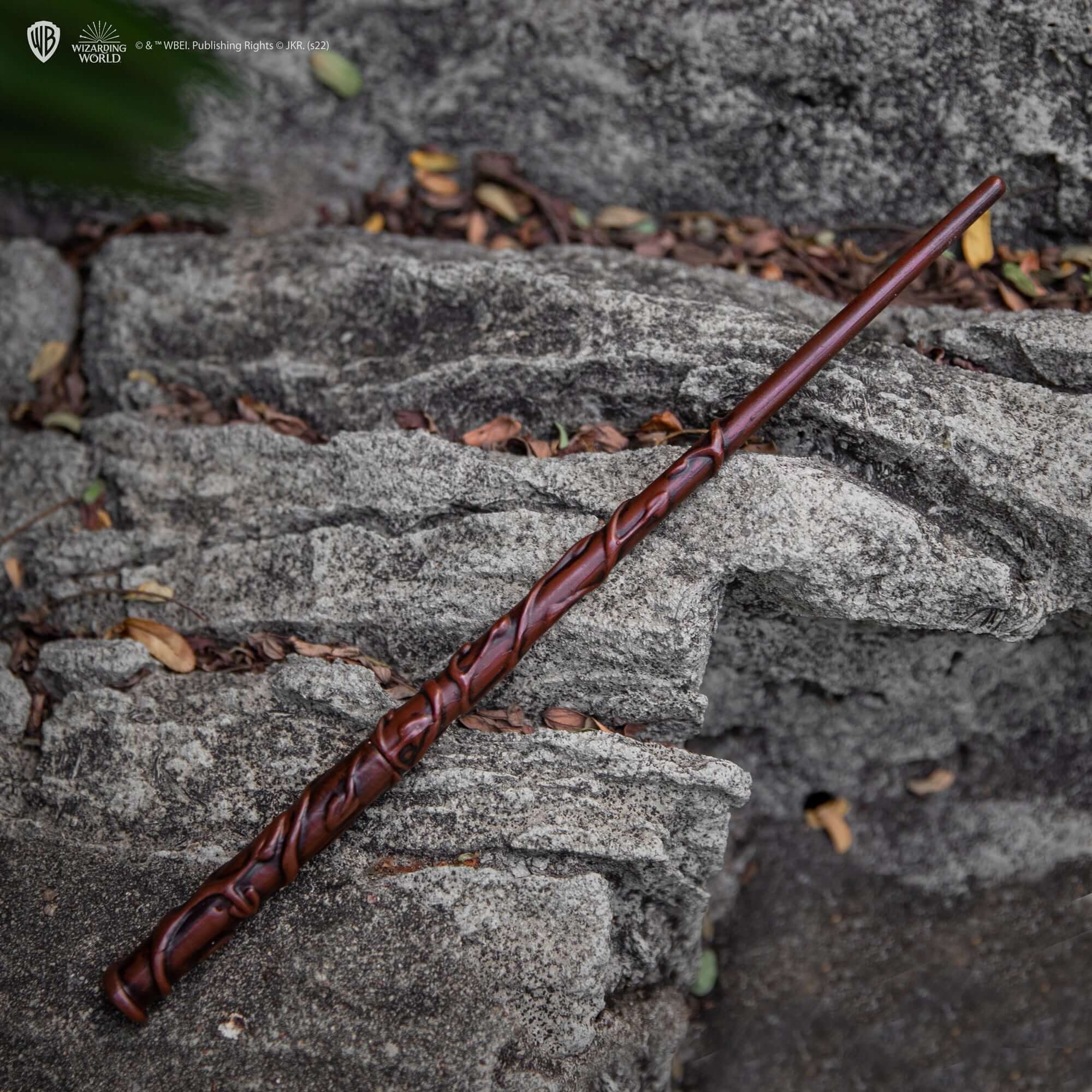 Hermione Granger wand pen and display - Olleke Wizarding Shop Amsterdam Brugge London