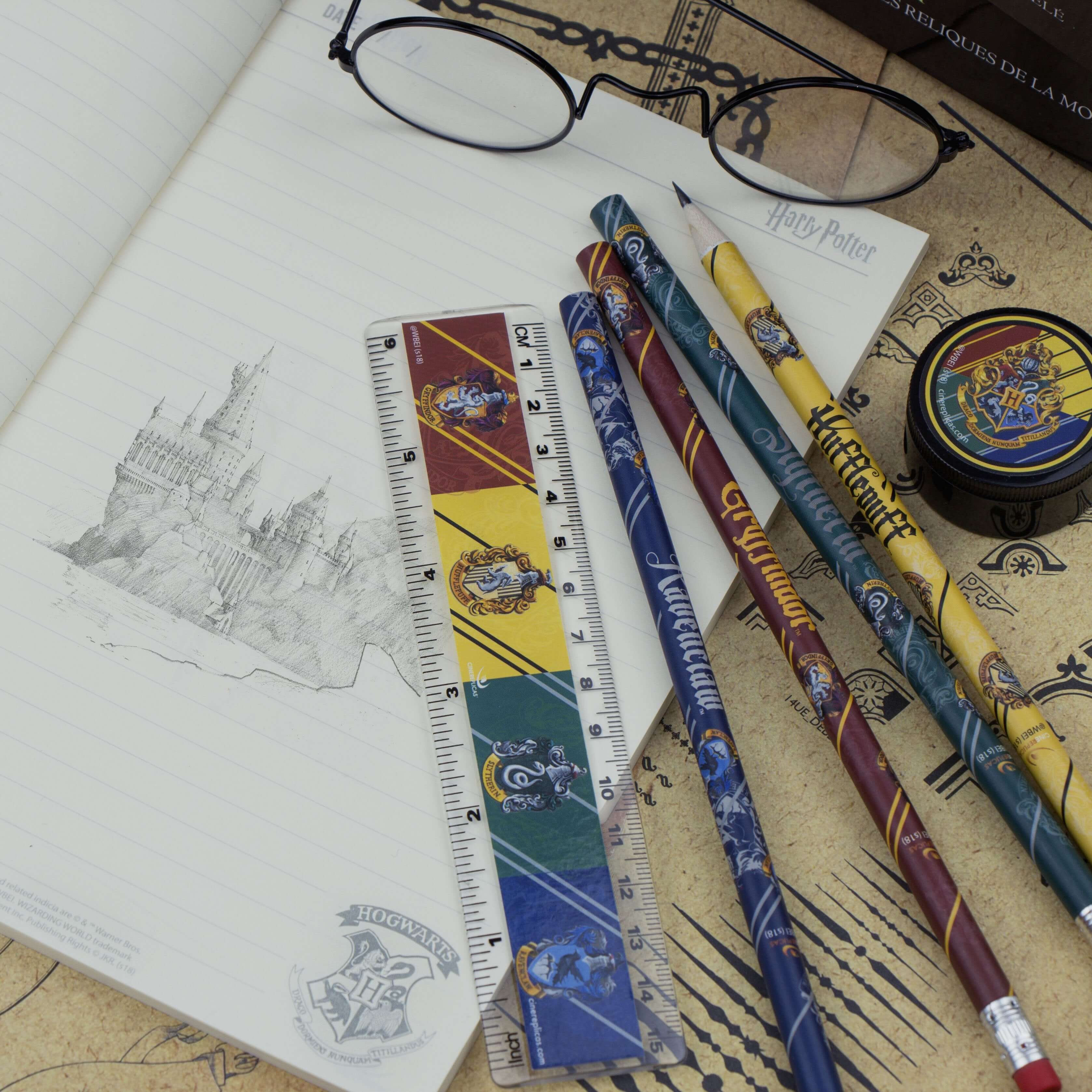 Hogwarts House Stationery set - Olleke Wizarding Shop Amsterdam Brugge London