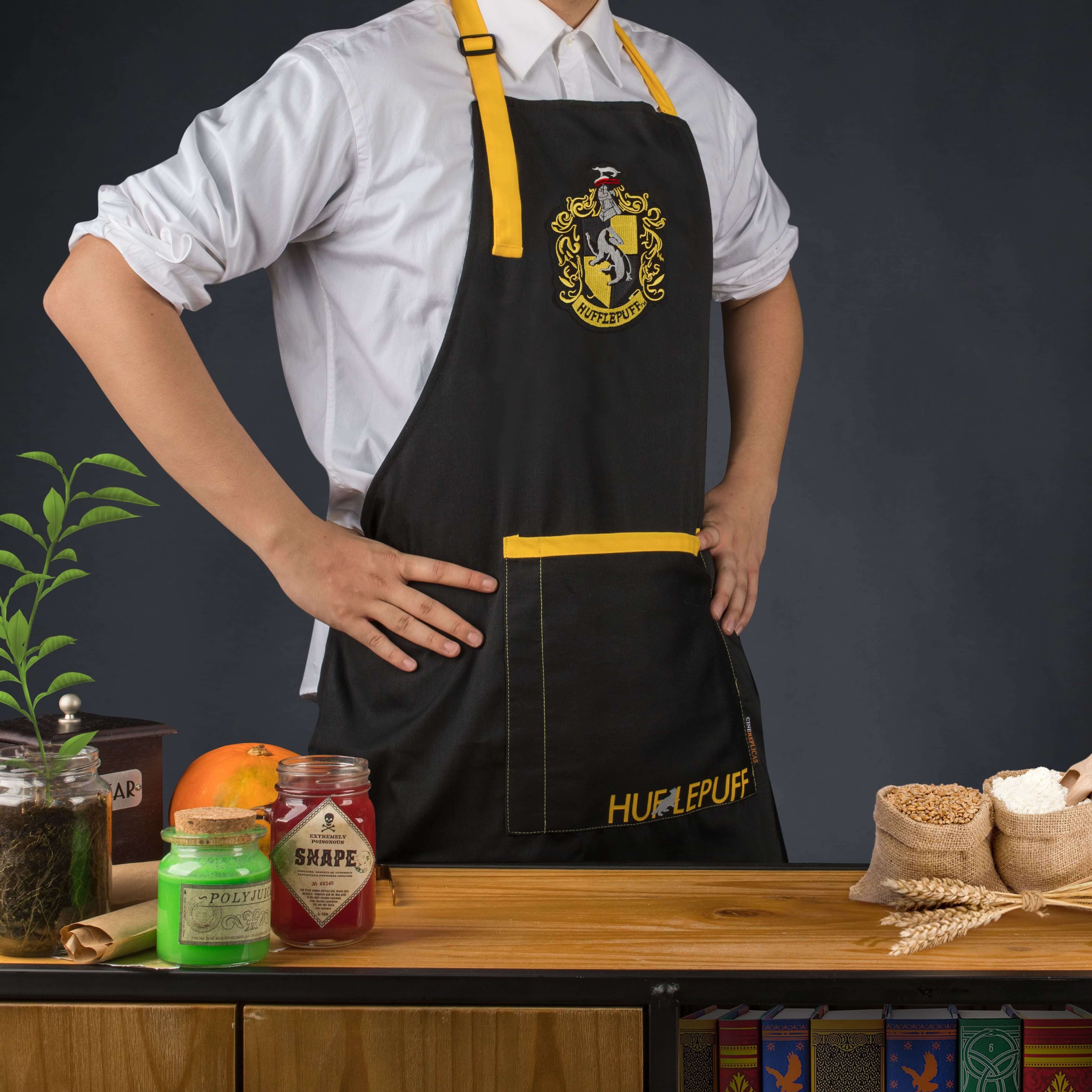 Hufflepuff Apron - Olleke Wizarding Shop Amsterdam Brugge London