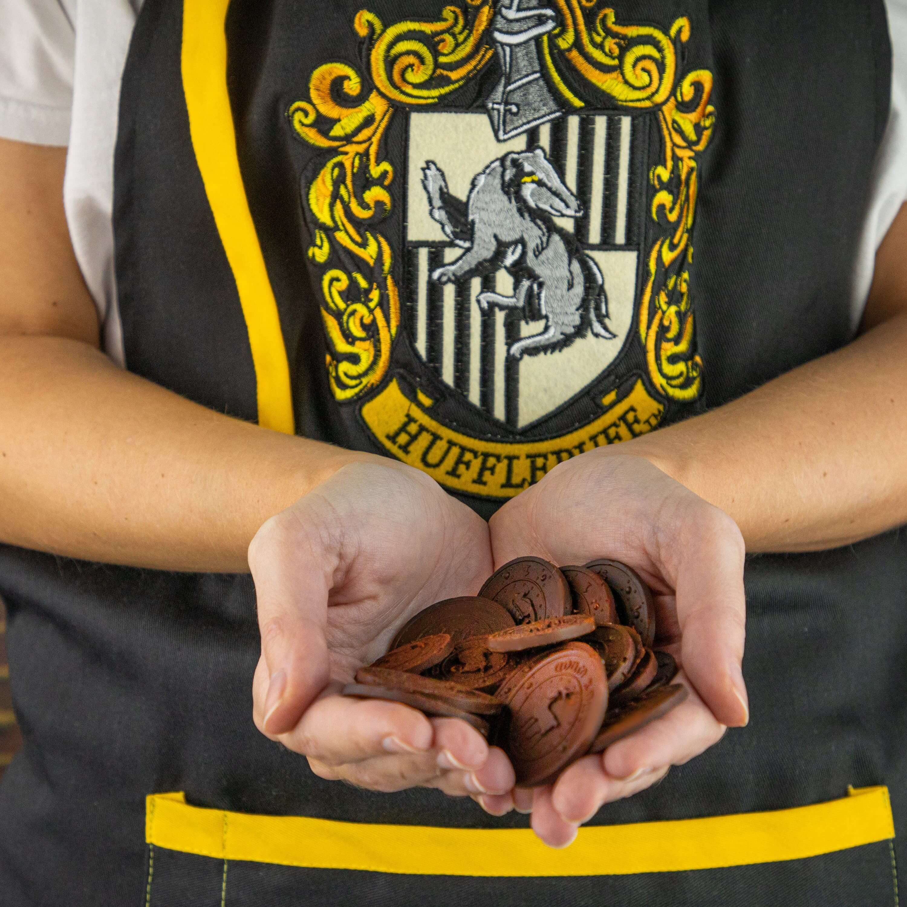 Hufflepuff Apron - Olleke Wizarding Shop Amsterdam Brugge London