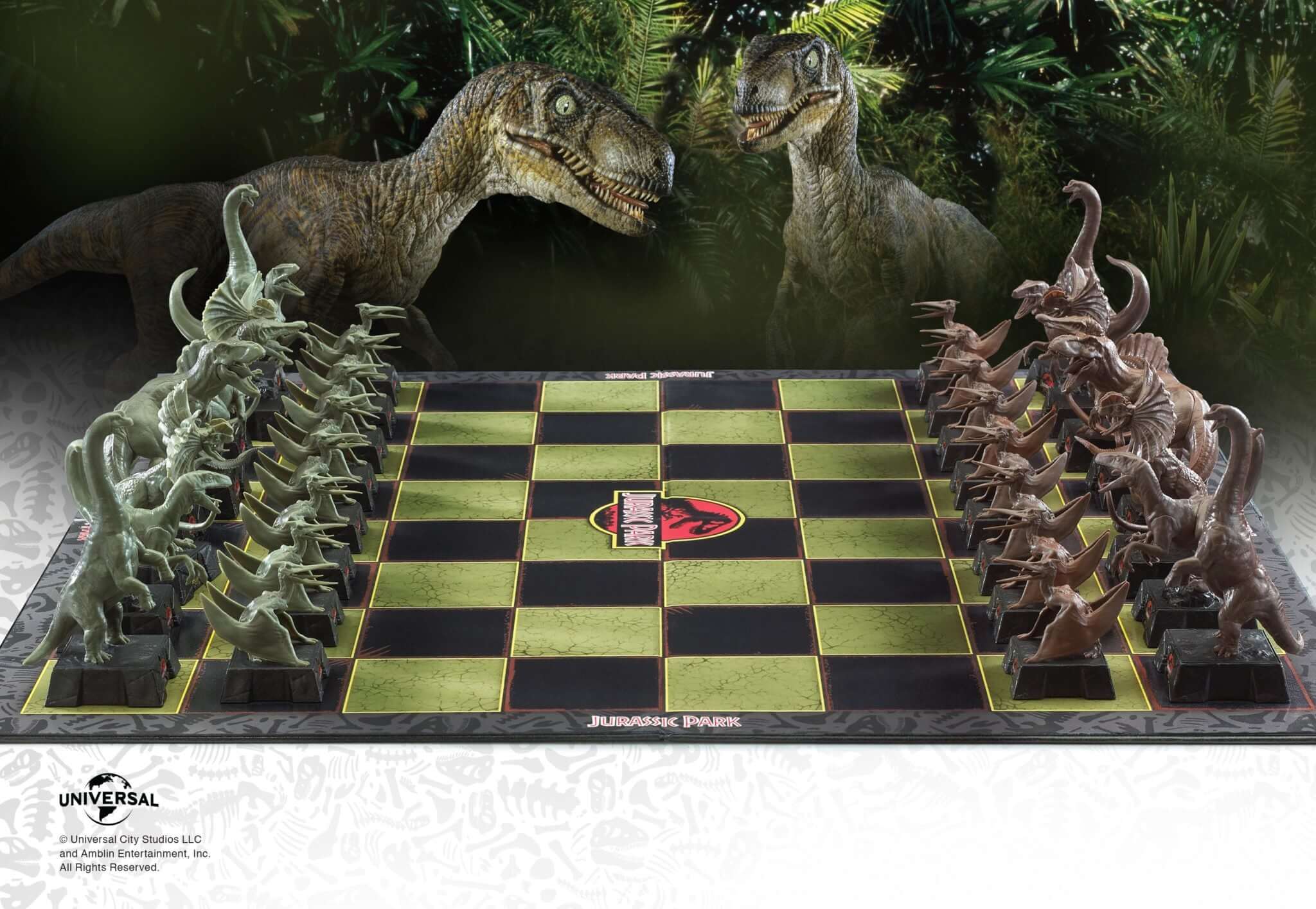 Jurassic Park Chess Set - Olleke Wizarding Shop Amsterdam Brugge London