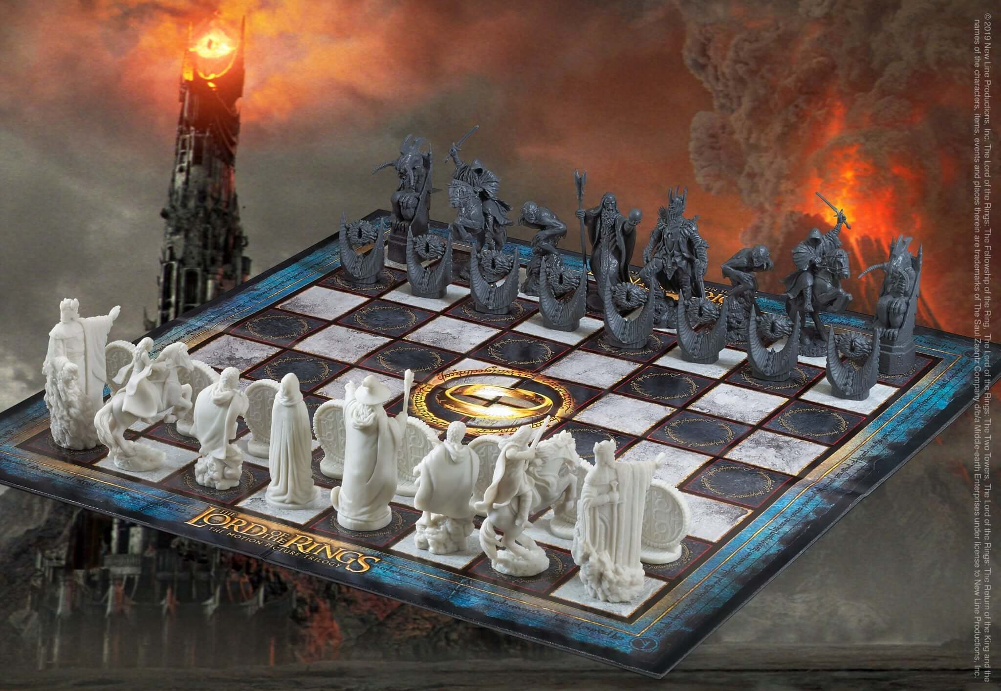 Lord of the rings Chess Set: Battle for Middle-Earth - Olleke Wizarding Shop Amsterdam Brugge London