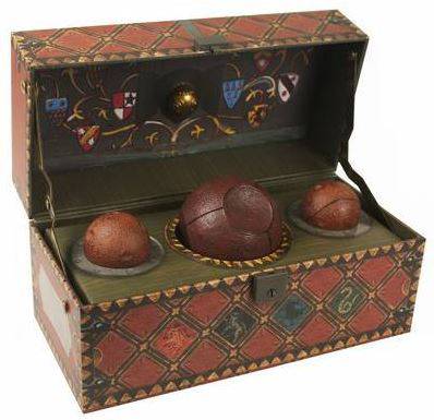 Harry Potter: Collectible Quidditch Set - Olleke Wizarding Shop Amsterdam Brugge London