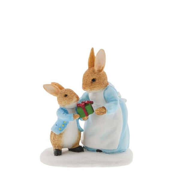 Mrs. Rabbit Passing Peter Rabbit a Present Figurine - Olleke Wizarding Shop Amsterdam Brugge London