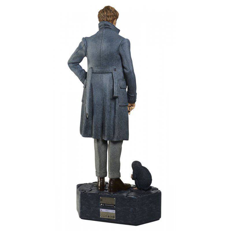 Fantastic Beasts 2 Life-Size Statue Newt Scamander - Olleke Wizarding Shop Amsterdam Brugge London