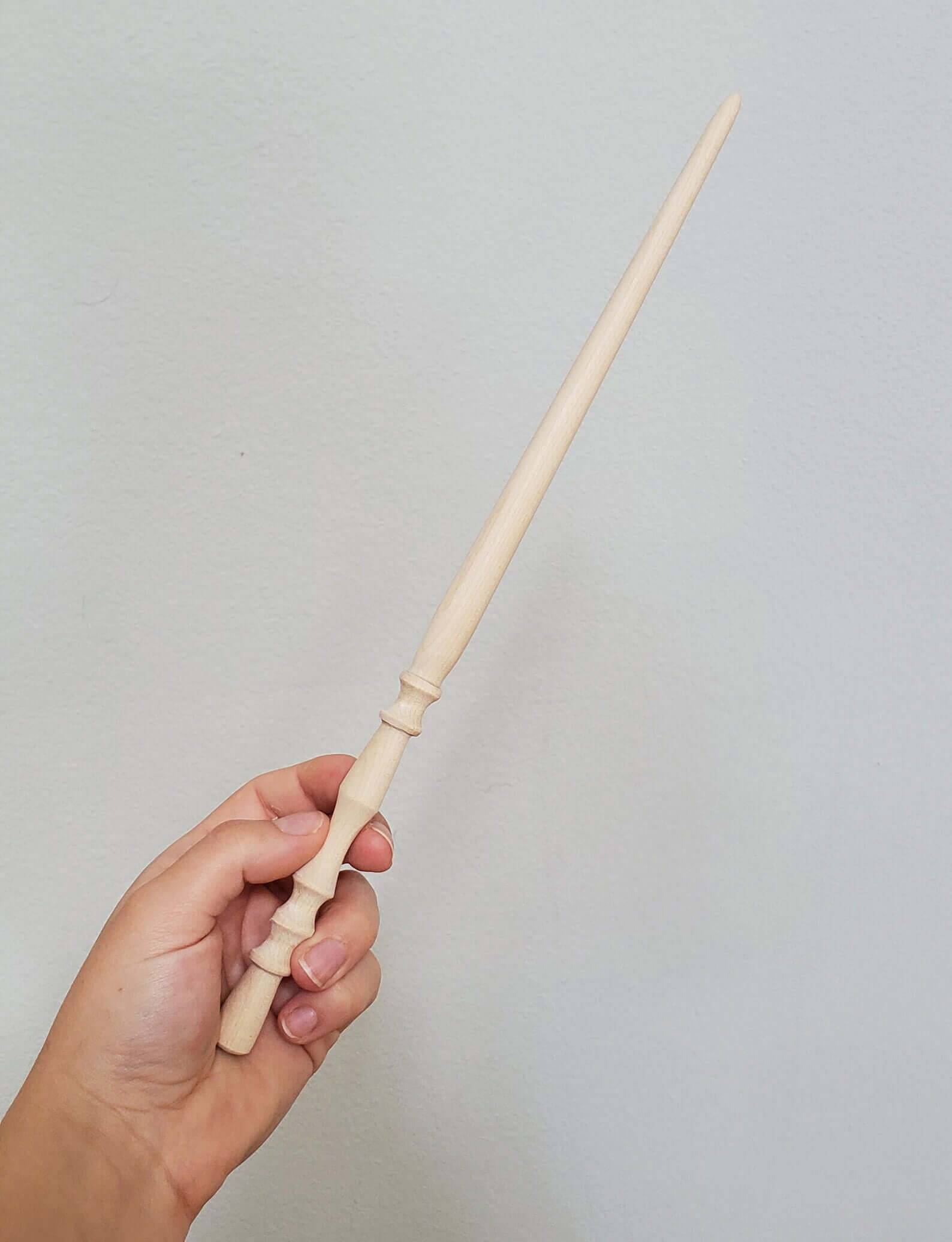 Olleke Magic Wooden Wand DIY kit with stand - Olleke Wizarding Shop Amsterdam Brugge London