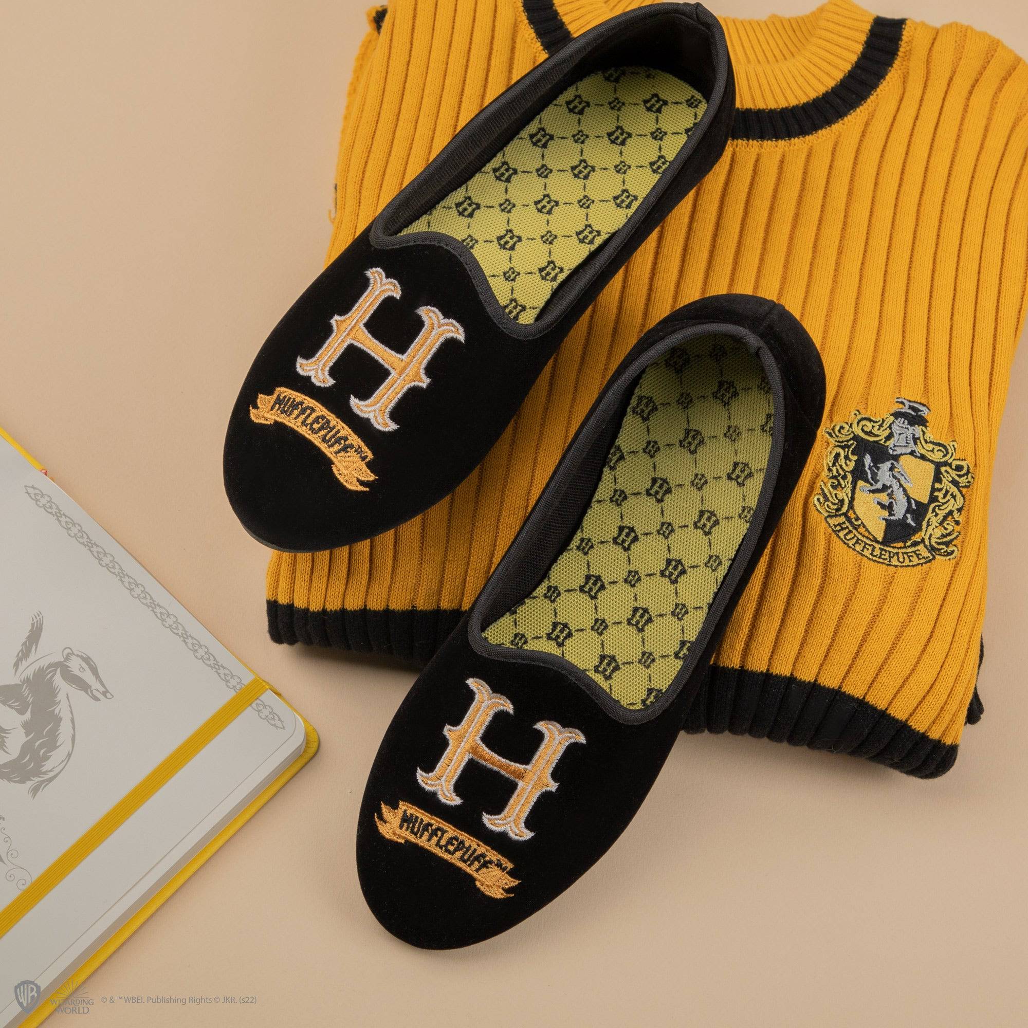 Hufflepuff Deluxe Slippers - Olleke Wizarding Shop Amsterdam Brugge London