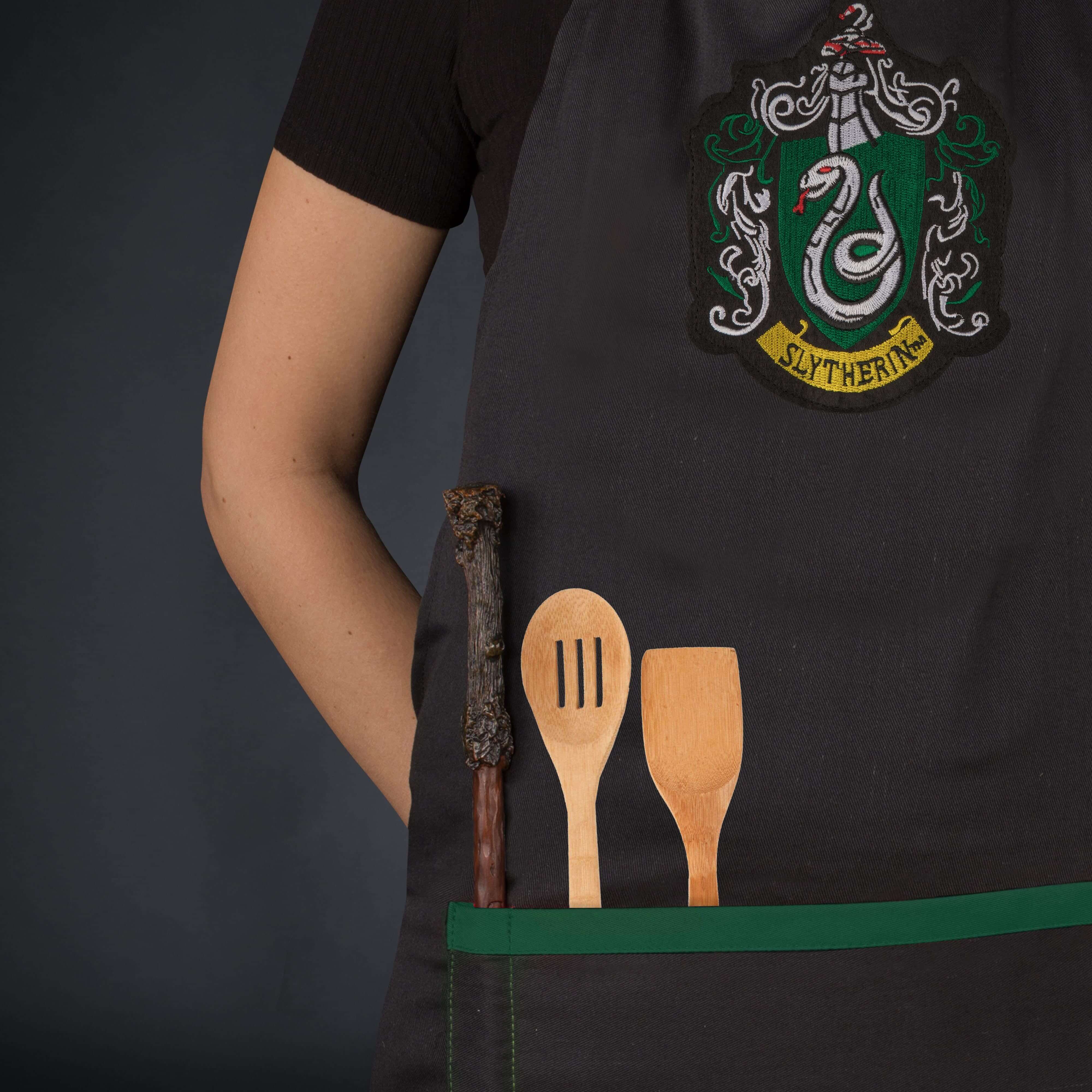 Slytherin Apron - Olleke Wizarding Shop Amsterdam Brugge London