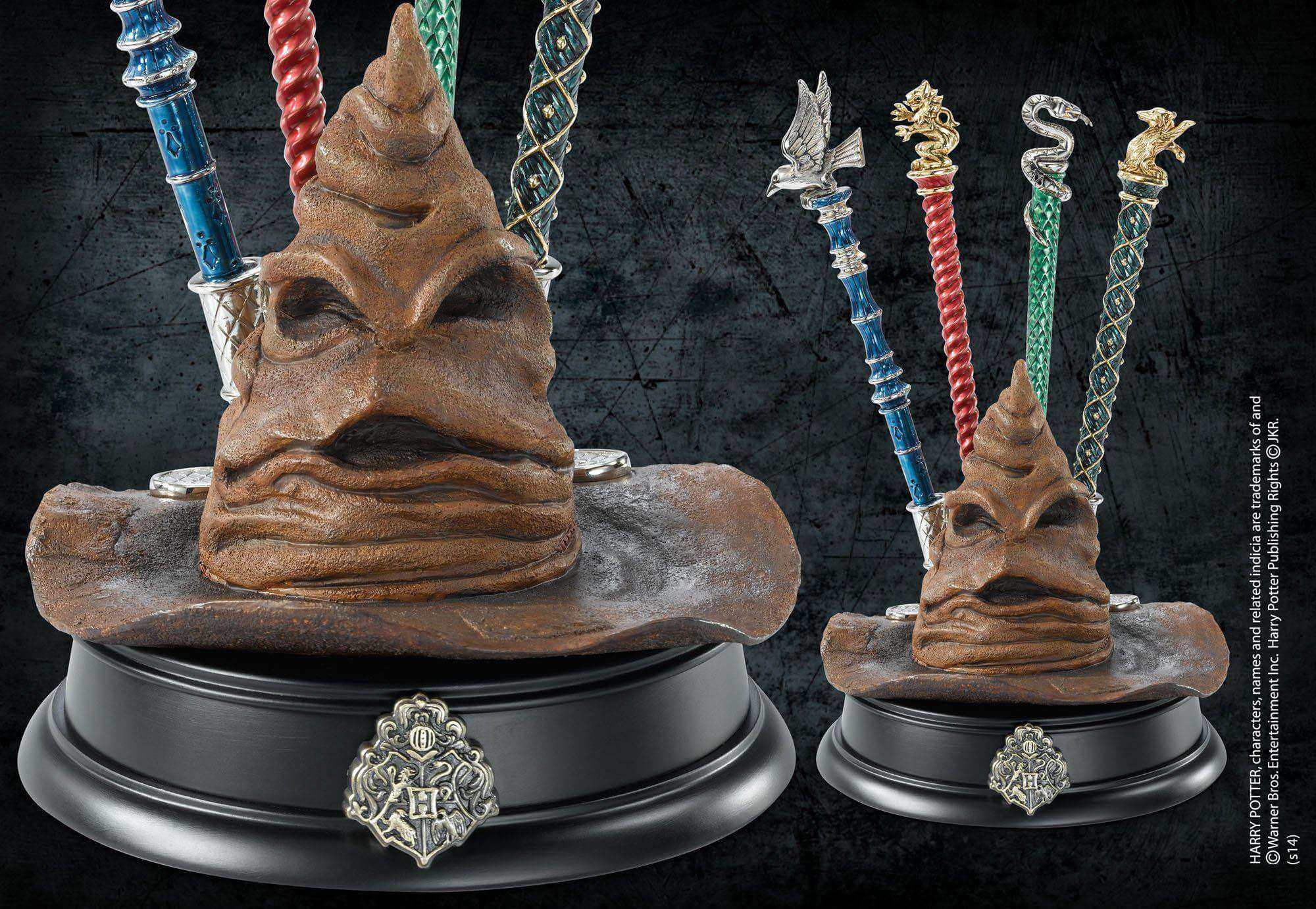 Sorting Hat Pen Display - Olleke Wizarding Shop Amsterdam Brugge London