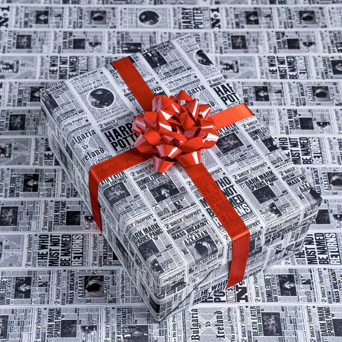 The Daily Prophet Gift Wrap - Olleke Wizarding Shop Amsterdam Brugge London