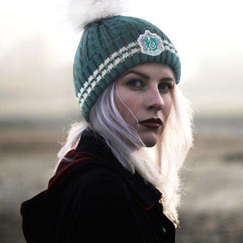 Harry Potter Pompom Beanie Slytherin - Olleke Wizarding Shop Amsterdam Brugge London