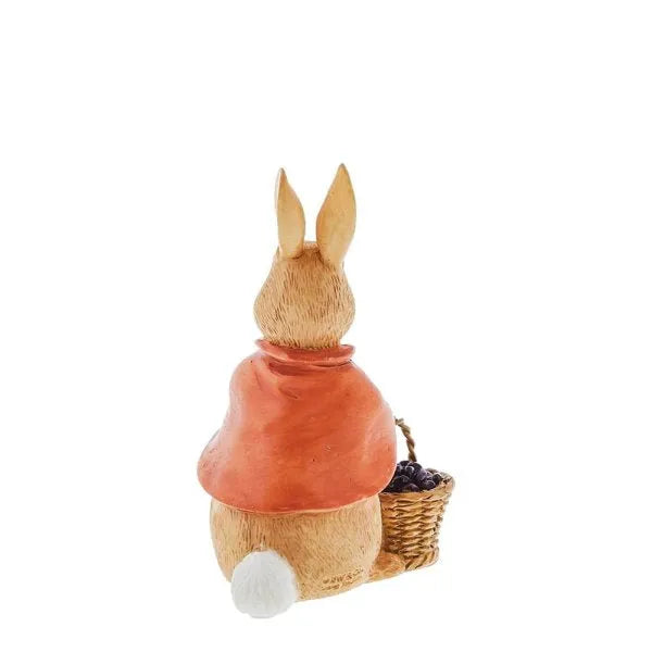 Figurine Flopsy de Pierre Lapin avec un panier de mûres