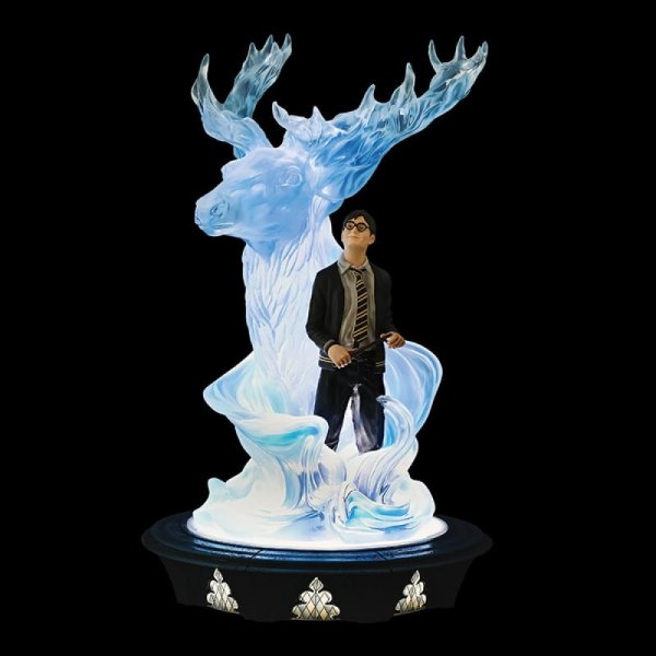 Figurine Harry et Patronus par le monde magique de Harry Potter