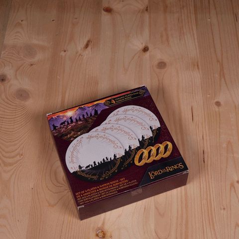 Lord of the rings Set of 4 plates with 4 napkin rings