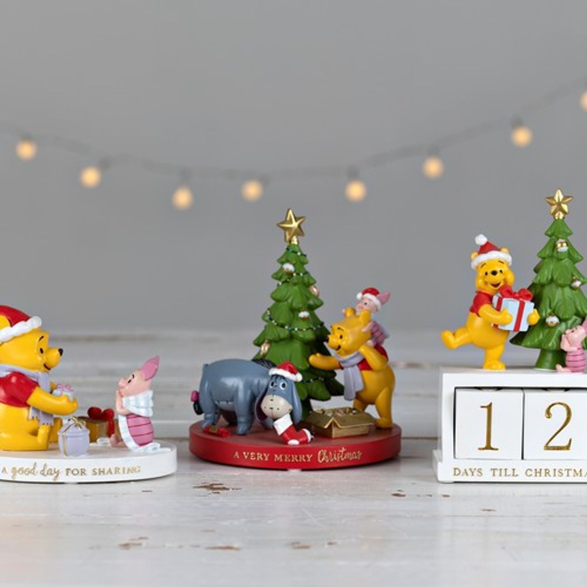 Grande figurine Winnie « Un très joyeux Noël »