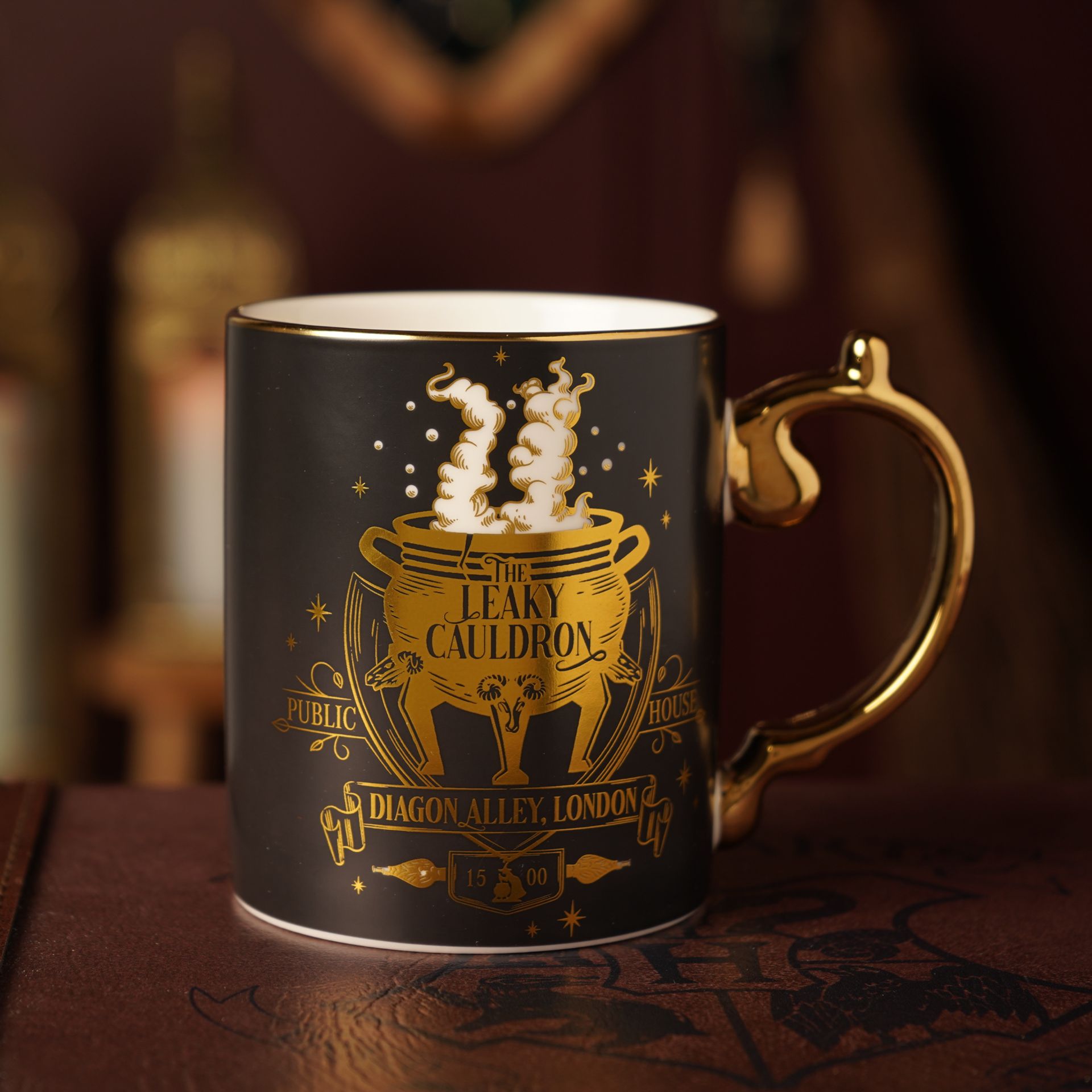 Harry Potter Alumni Collectable Mug - Leaky Cauldron - Olleke Wizarding Shop Amsterdam