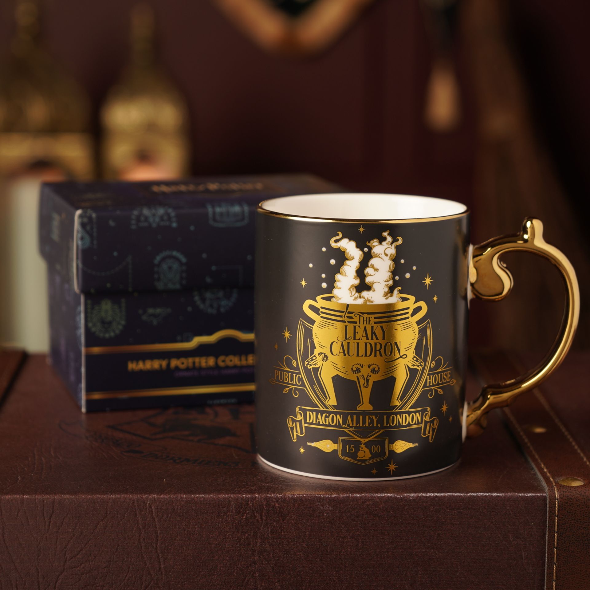 Harry Potter Alumni Collectable Mug - Leaky Cauldron - Olleke Wizarding Shop Amsterdam