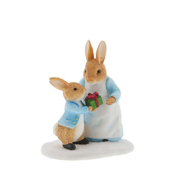 Mrs. Rabbit Passing Peter Rabbit a Present Figurine - Olleke | Disney and Harry Potter Merchandise shop